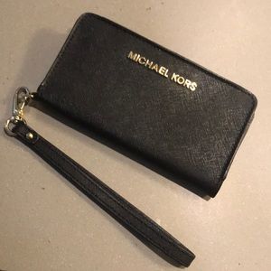 Michael Kors cell phone wallet